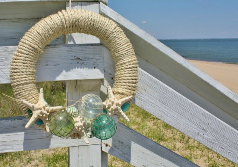 10 Ways to Decorate with sea glass floats